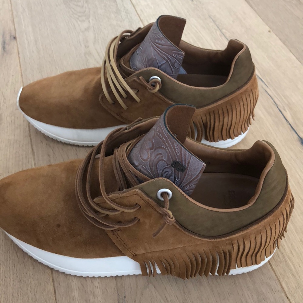ESSEutESSE sneakers